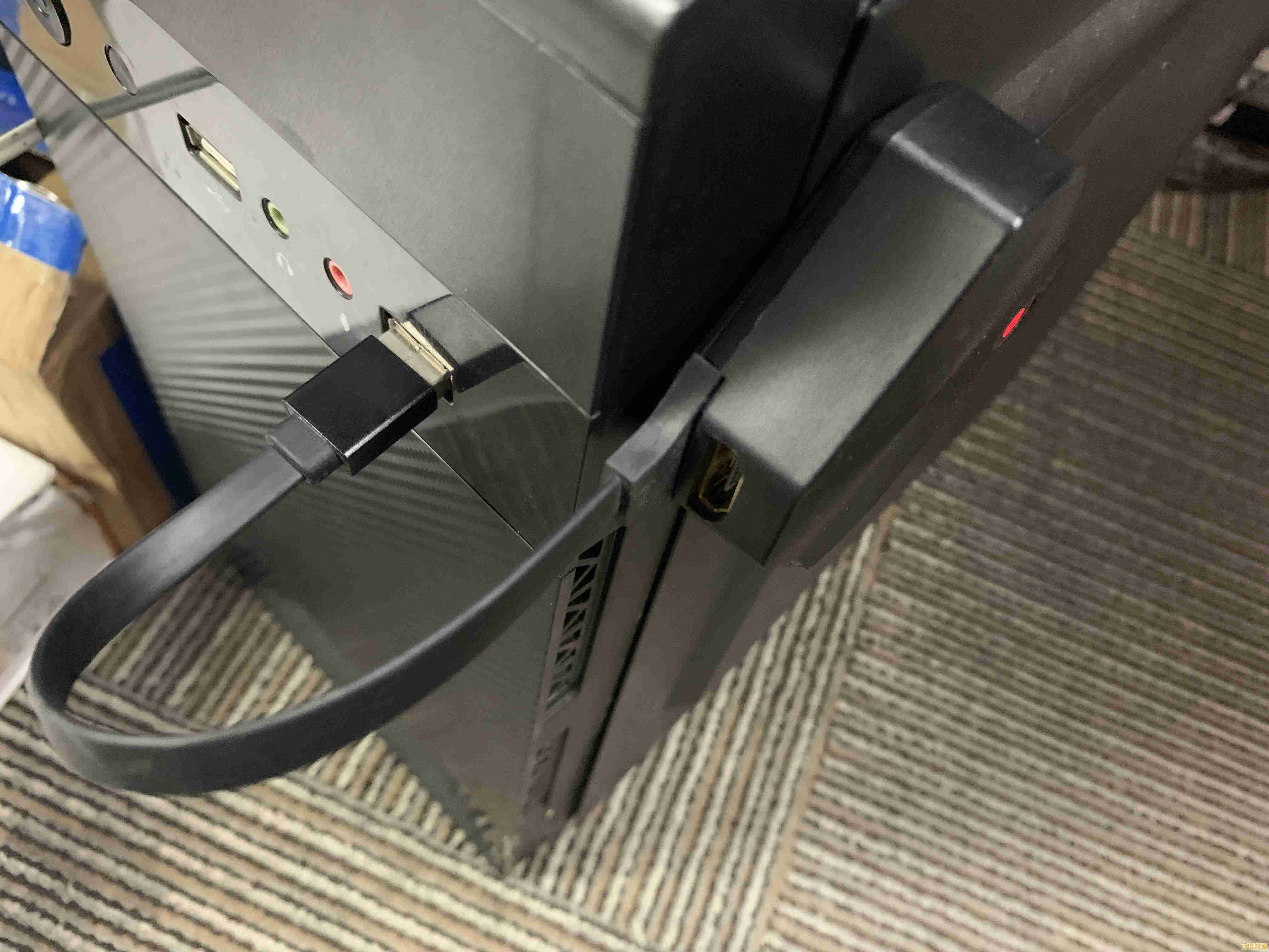 电脑连接投影仪不再难:简易操作指南与常见问题解答 电脑连接投影仪不再难:简易操作指南与常见问题解答